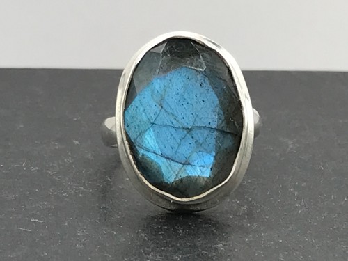 Faceted labradorite oval ring - labradorite,