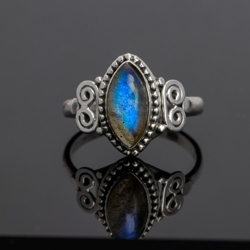 Marquise labradorite gemstone - labradorite,